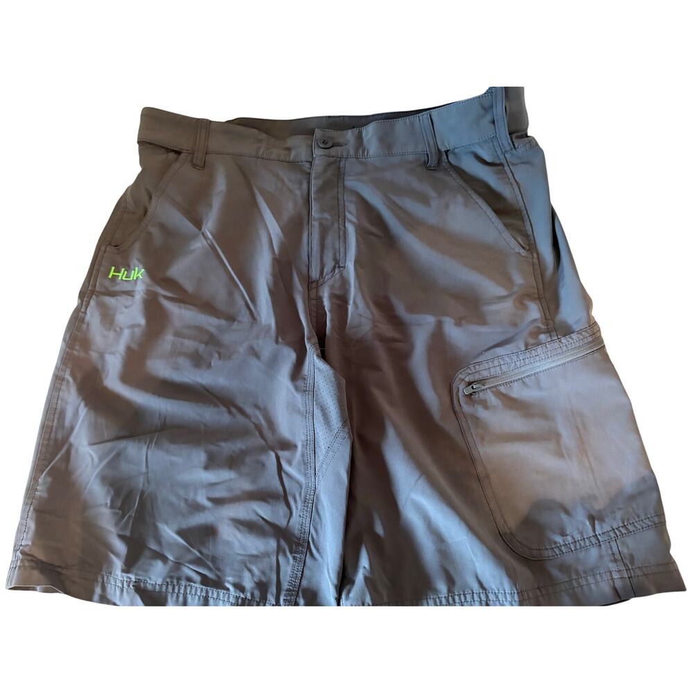 Huk Fishing shorts size L gray